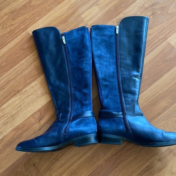 Beautiful. Marc Fisher. Leather and suede boots - Picture 10 of 16